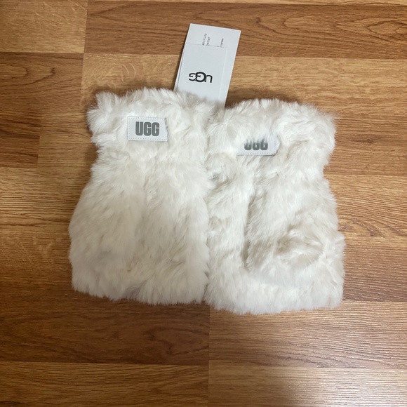 UGG Women's Faux Fur Fingerless Glove - Picture 2 of 11